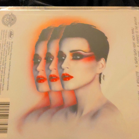 ❤️ KATY PERRY. Witness Music CD New - Picture 2 of 3
